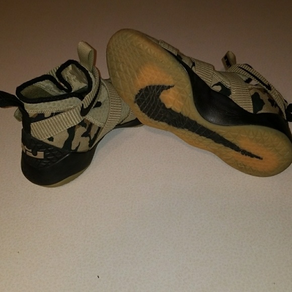 Nike LeBron Soldier 11 - Picture 5 of 7
